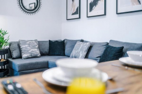 Newly Refurbished 2Bedroom Apt by the Coop Arena